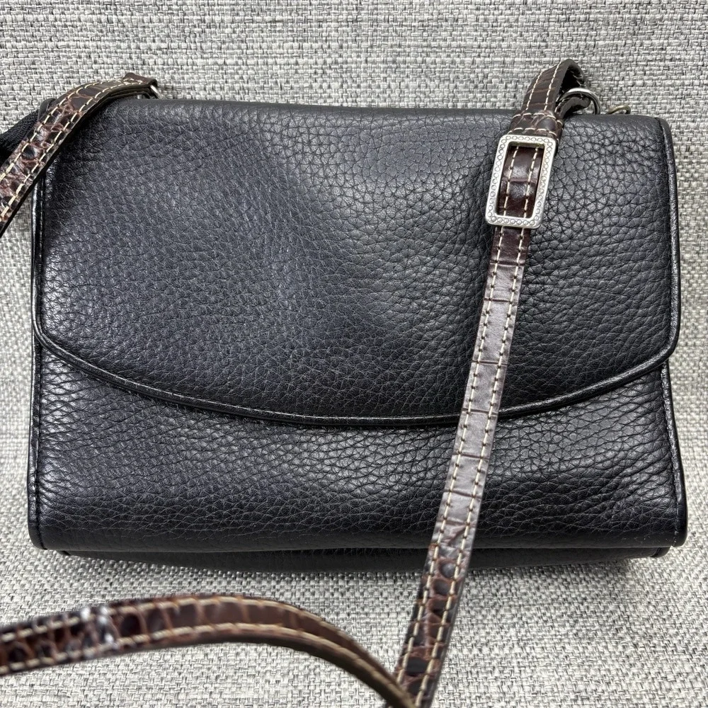 Brighton Black Brown Leather Crossbody Organizer Bag Heart Hardware Mini‎ Purse